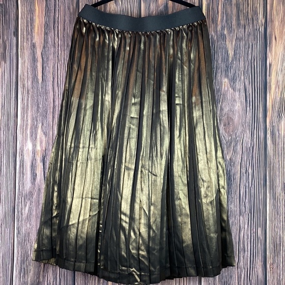 Helene Berman London Metallic Pleated Skirt- Size 16 - Picture 5 of 11